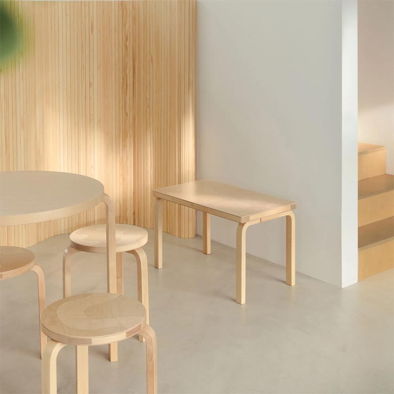 Bench 153B - Kivet - des. Alvar Aalto 1945, Pattern des. Maija Isola 1956, made by Artek + Marimekko