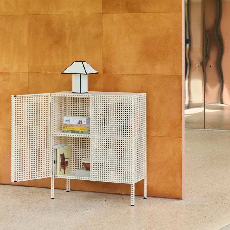 Ava Pyramid Table Lamp - 290 - white - des. Ana Kraš for HAY