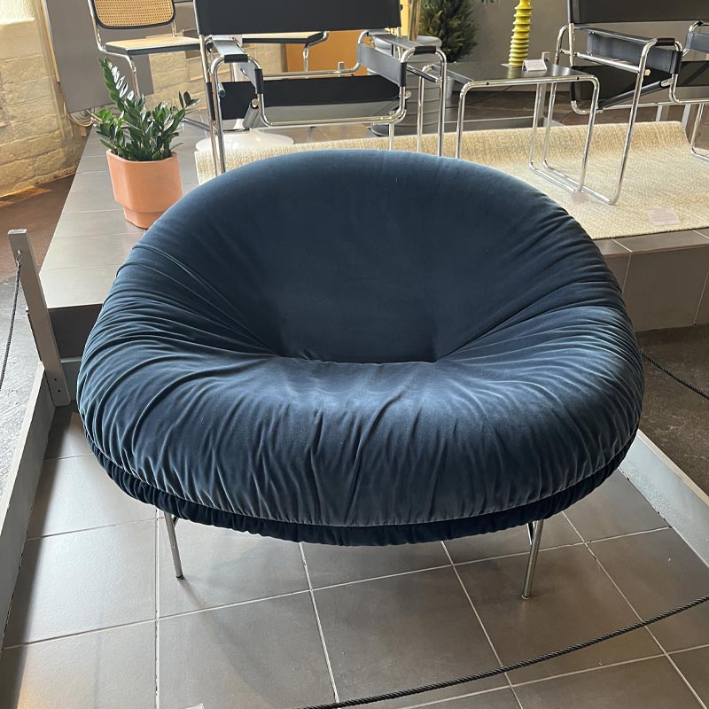 Bun Lounge Chair - chrome frame - upholstery Eva 170. Designed by Willo Perron, 2025. Made by Knoll