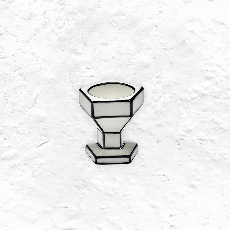Carte Blanche Egg Cup, des. Annebet Philips for Serax