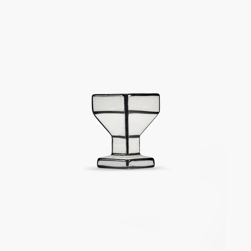 Carte Blanche Egg Cup, des. Annebet Philips for Serax