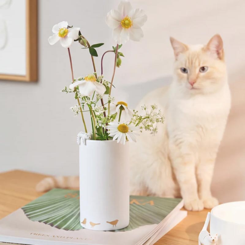 Porcelain Cat Vase 14cm