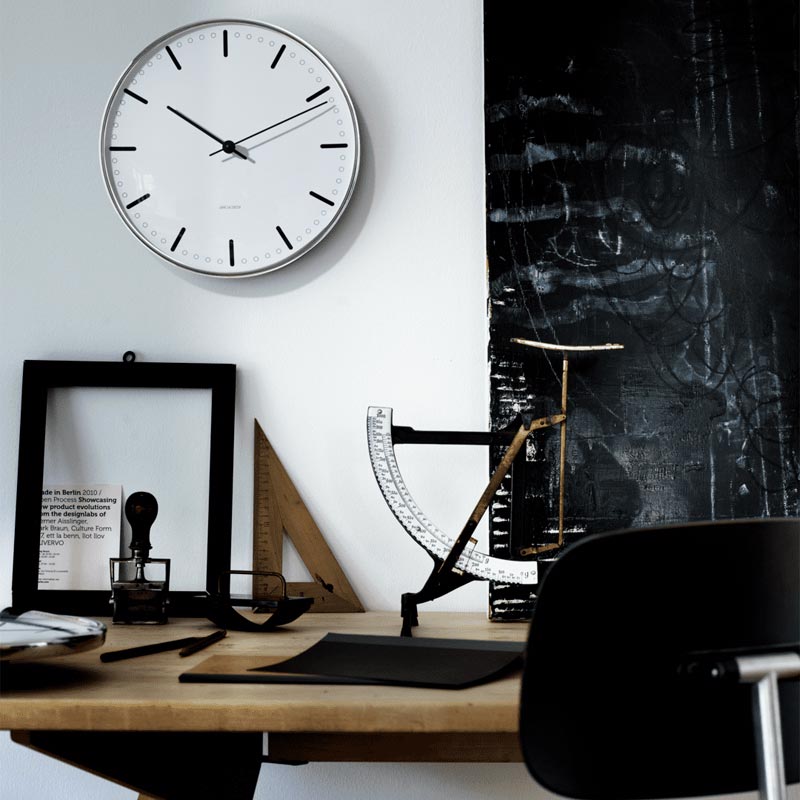 City Hall Wall Clock - 29cm - White / Black - des. Arne Jacobsen