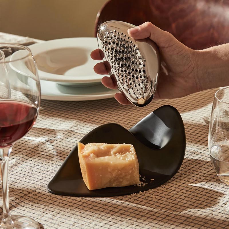 Forma Cheese Grater, des. Zaha Hadid (2015) for Alessi