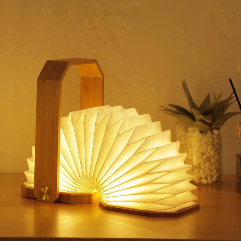 Smart Origami Lamp - Bamboo - des. Paul and Natalie Sun