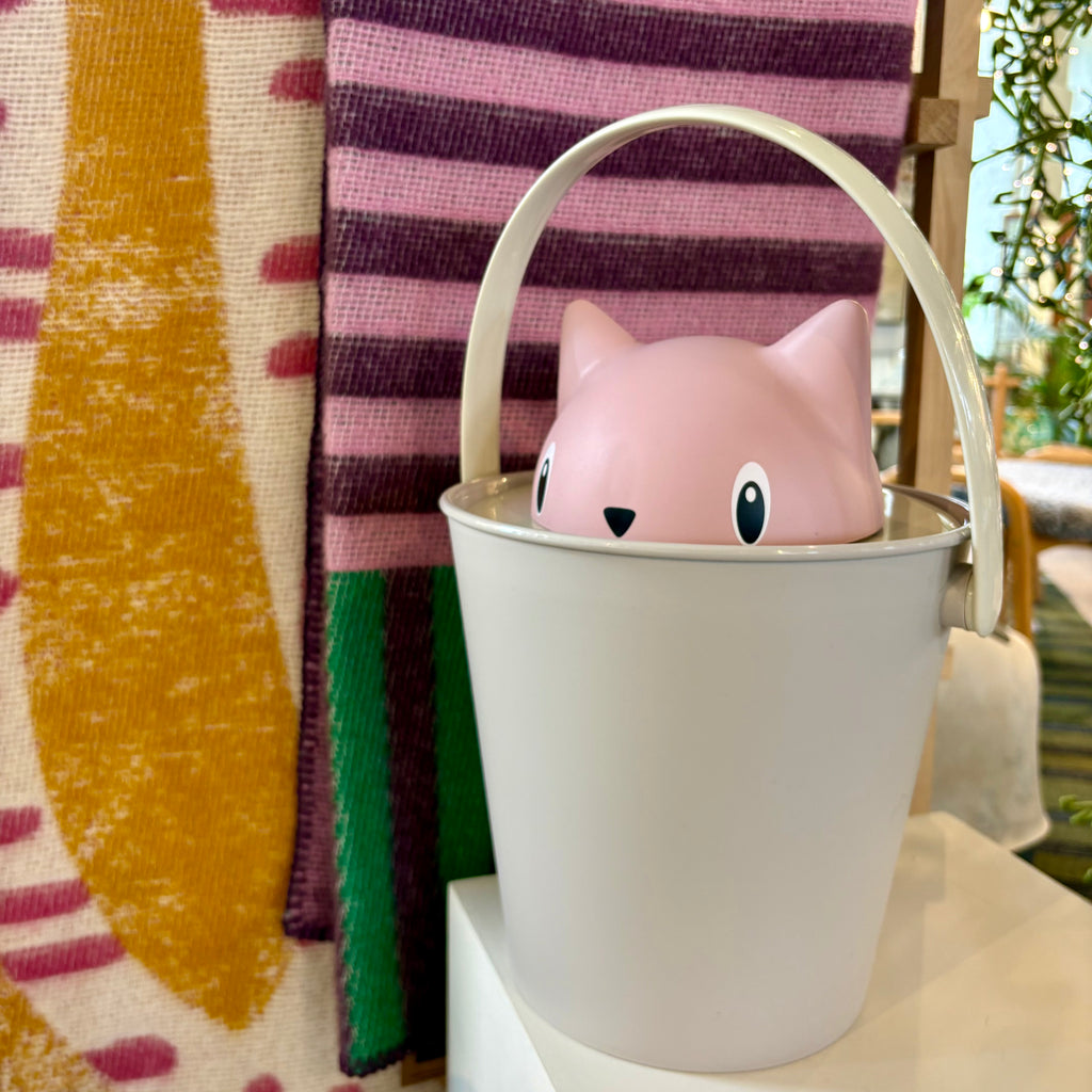 "Crick" Cat Dry Food Container with Scoop - Pink / Dove grey
