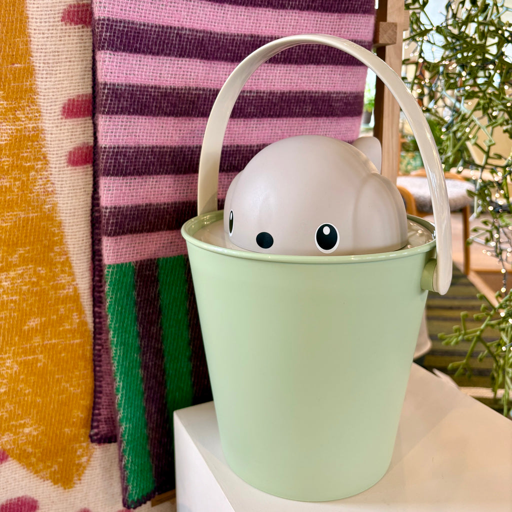 "Crock" Dog Dry Food Container with Scoop - Dove grey / Green