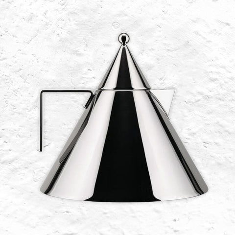 Il Conico Kettle - des. Aldo Rossi (made by Alessi)