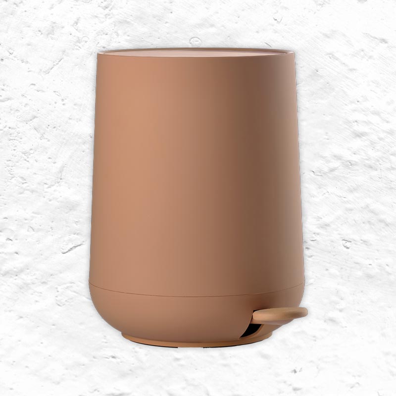 Nova One pedal bin - Mandarin - des. Thomas Dudzinski for Zone Denmark