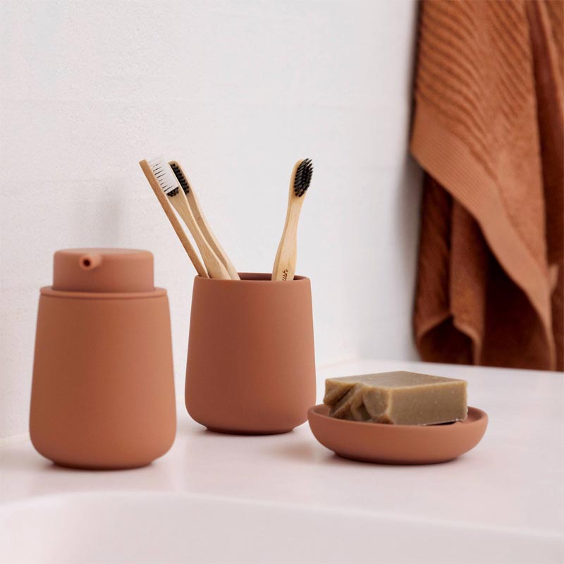 Nova One toothbrush mug - Mandarin - des. Thomas Dudzinski for Zone Denmark