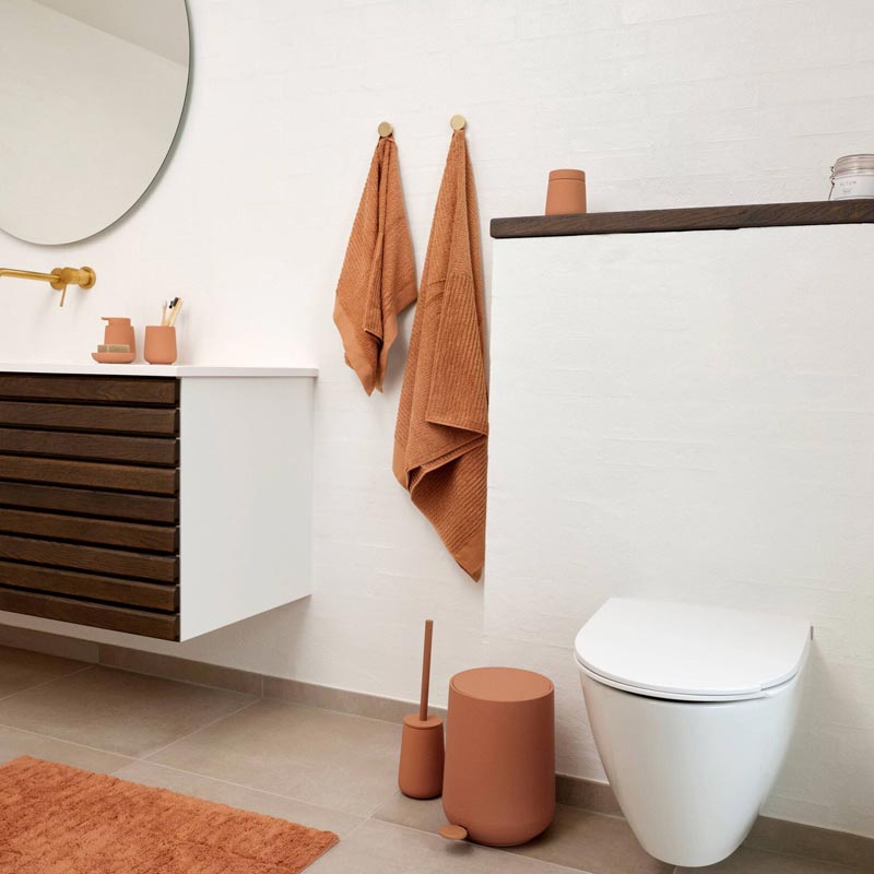 Nova One toothbrush mug - Mandarin - des. Thomas Dudzinski for Zone Denmark