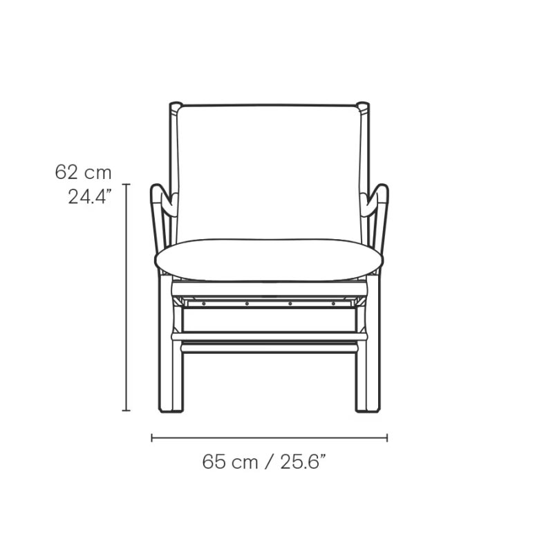 OW149 Colonial Chair lounge chair in oiled walnut with leather upholstery - des. Ole Wanscher (made by Carl Hansen)