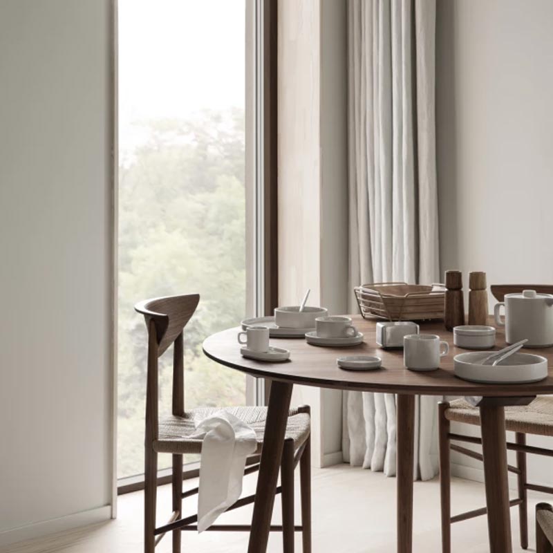 PILAR Jug - 1000ml - Moonbeam - des. Nina Thöming for blomus