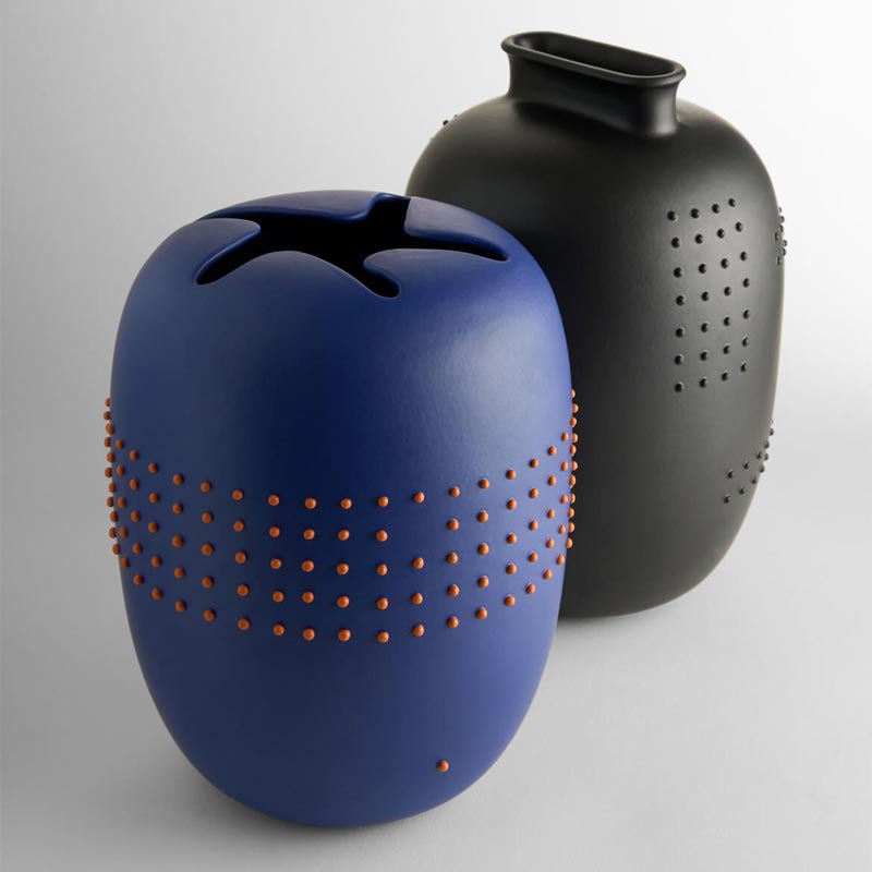 Code Vase (RIC 05) - Matt electric blue - des Arik Levy, by Nuoveforme - exclusive