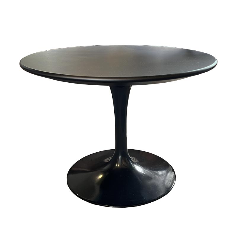 Saarinen round low side table - black top, black cast aluminium base - des. Eero Saarinen, 1957 (made by Knoll)