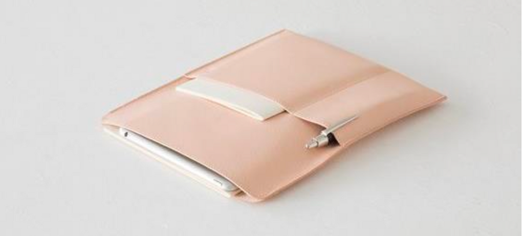 China Chair - 80th anniversary numbered edition of 80 chairs - des. Hans J. Wegner, 1944, made by Fritz Hansen