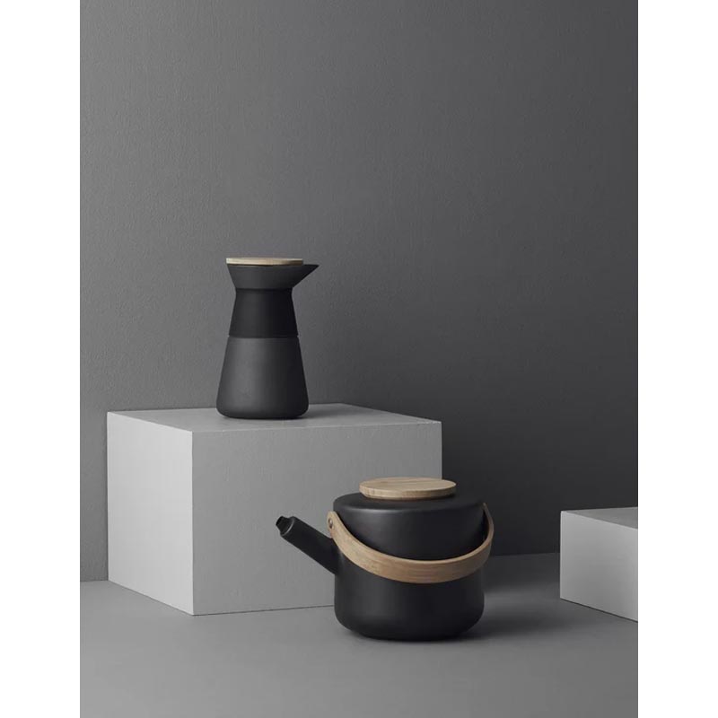 Theo Teapot des. Francis Cayouette for Stelton