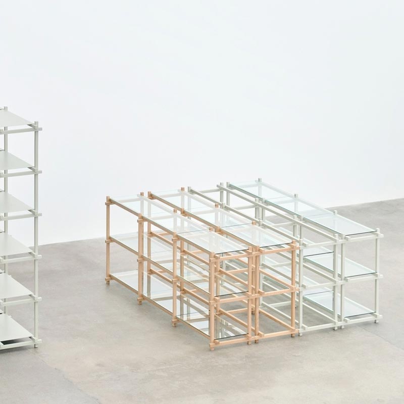 Woody Shelving Smokey Grey Beech Frame 2.0 - Column, Low - Clear Glass Shelves