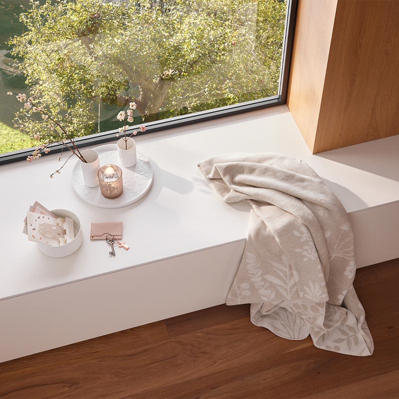 Wonder Garden Porcelain Decorative Tray by Räder