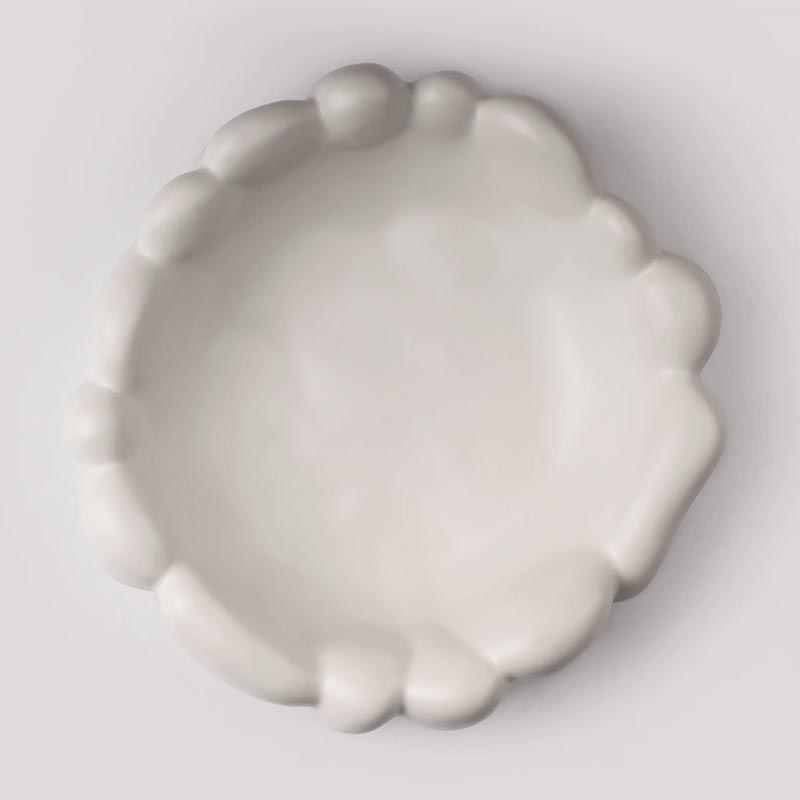 Handmade Cloud Centrepiece in Vaporous Grey des. Nicholai Wiig-Hansen, 2021 for raawii