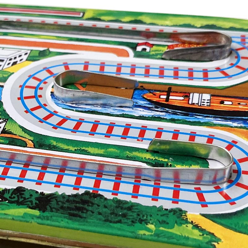 Wind up magic cross road train