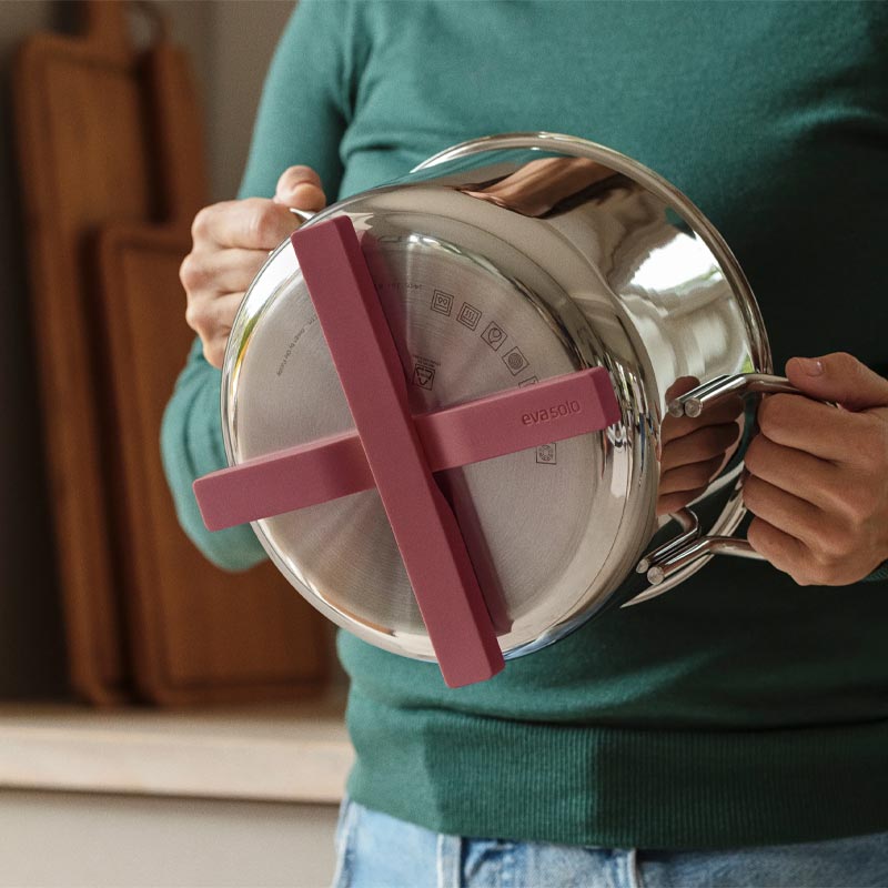 Magnetic Trivet - Ruby - Eva Solo