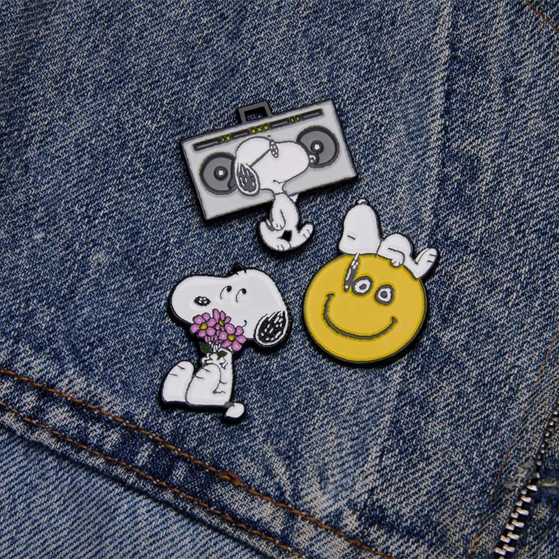 Peanuts Music Is Life Snoopy DJ Enamel Pin Badge - Magpie x Peanuts