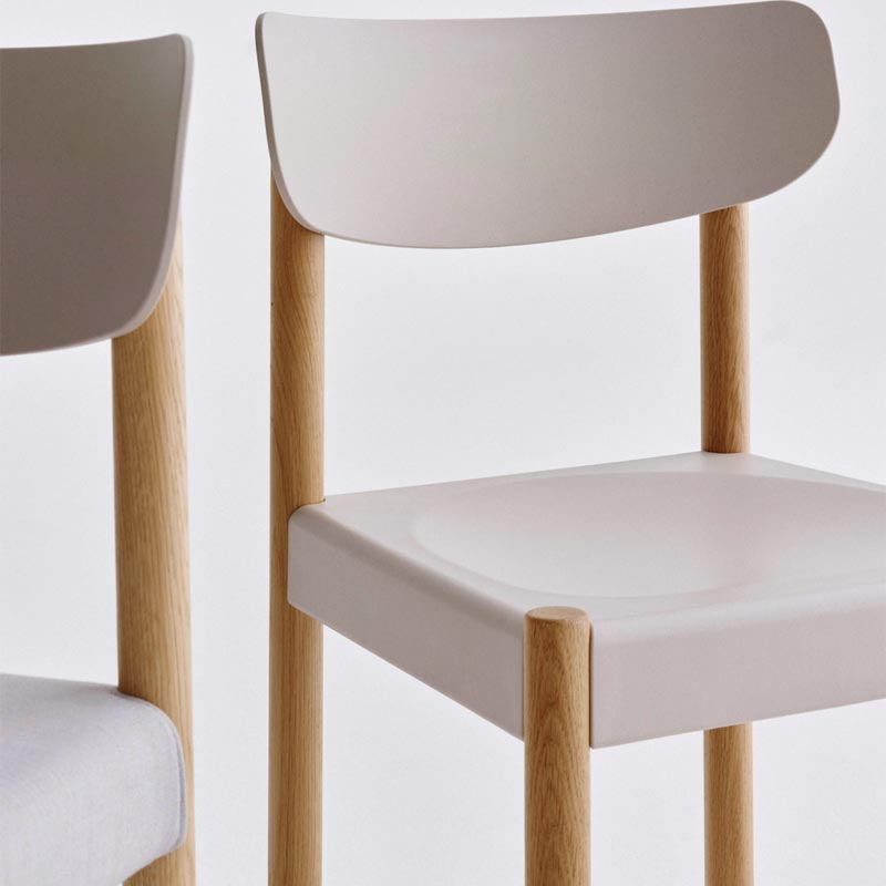 Pack Chair 10 - Chalk Grey - Oiled Oak, des. Jasper Morrison for HAY