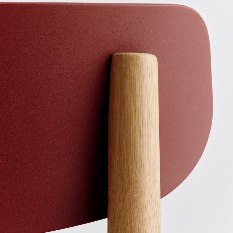 Pack Chair 10 - Hull Red - Oiled Oak, des. Jasper Morrison for HAY