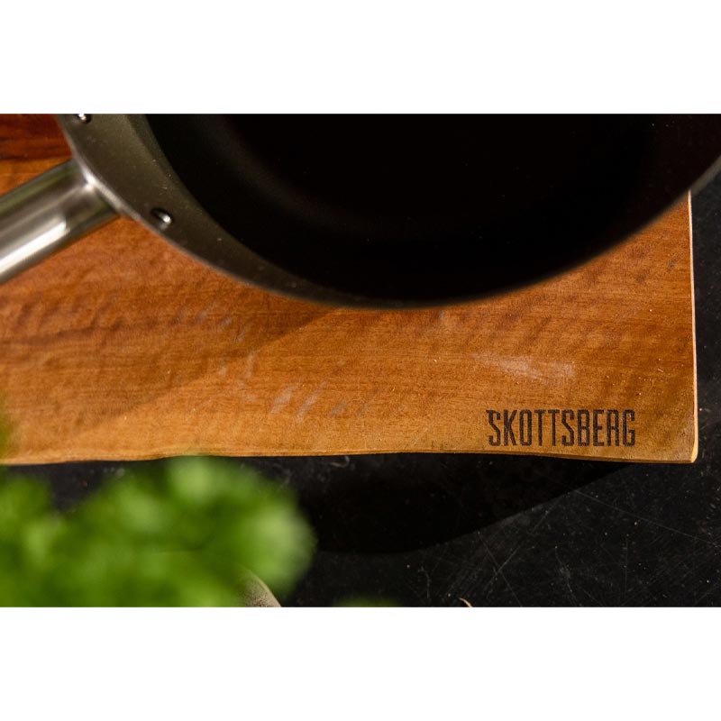 Wood Works Skottsberg Serving Board - 45cm x 35cm