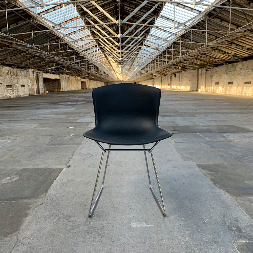 Bertoia Plastic Side Chair des. Harry Bertoia, 1956 - black shell / chrome base (made by Knoll)