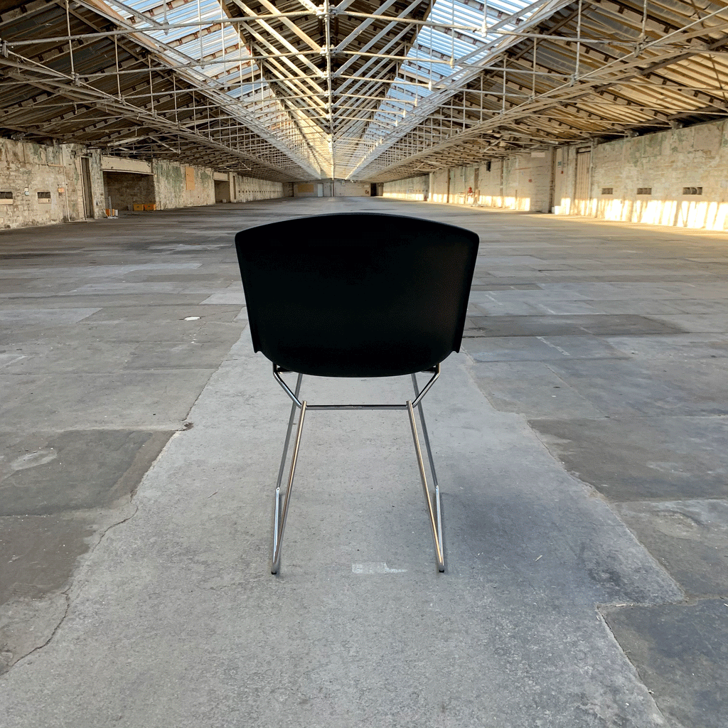 Bertoia Plastic Side Chair des. Harry Bertoia, 1956 - black shell / chrome base (made by Knoll)