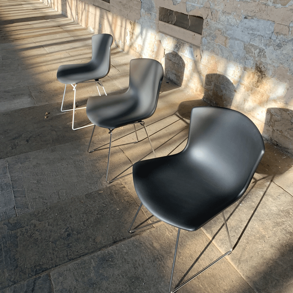 Bertoia Plastic Side Chair des. Harry Bertoia, 1956 - black shell / chrome base (made by Knoll)