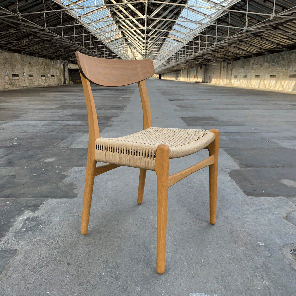CH23 Dining Chair - walnut - des Hans J. Wegner, (made by Carl Hansen & Son)