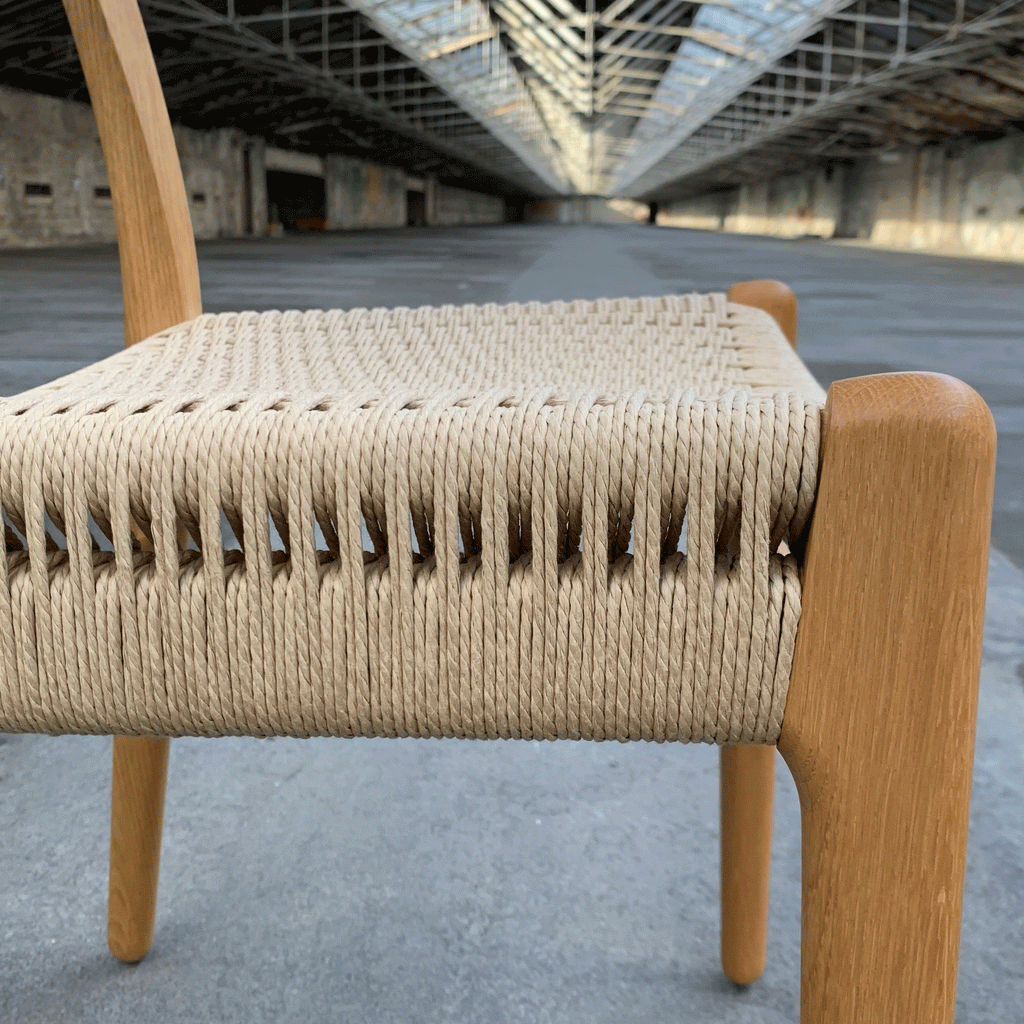 CH23 Dining Chair - walnut - des Hans J. Wegner, (made by Carl Hansen & Son)