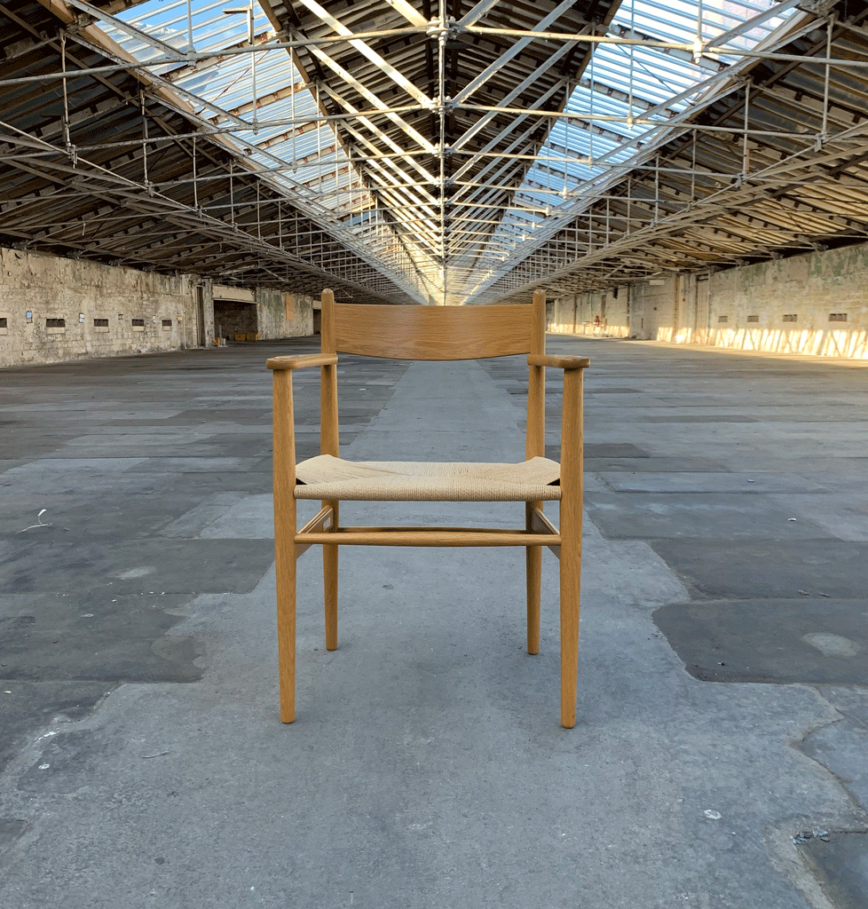 CH37 chair des. Hans J. Wegner, 1962 (made by Carl Hansen & Son)