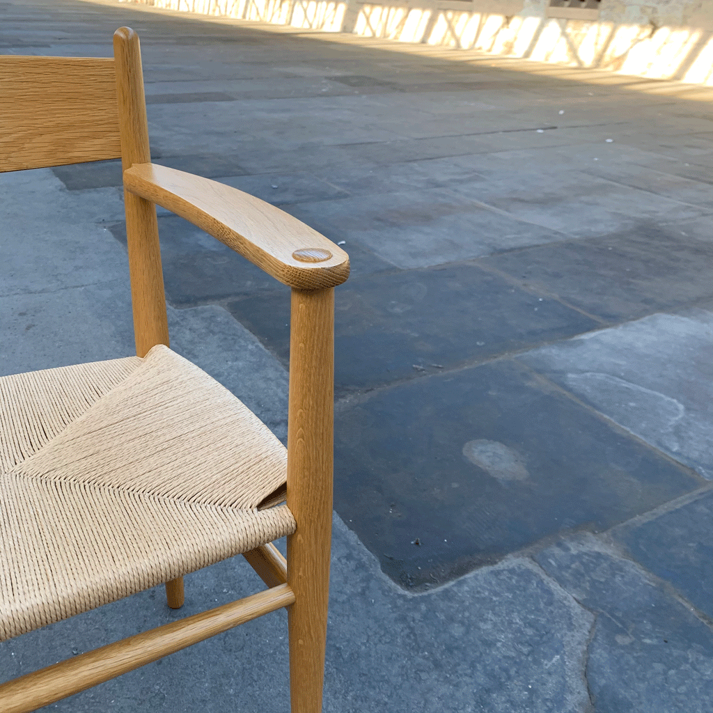 CH37 chair des. Hans J. Wegner, 1962 (made by Carl Hansen & Son)