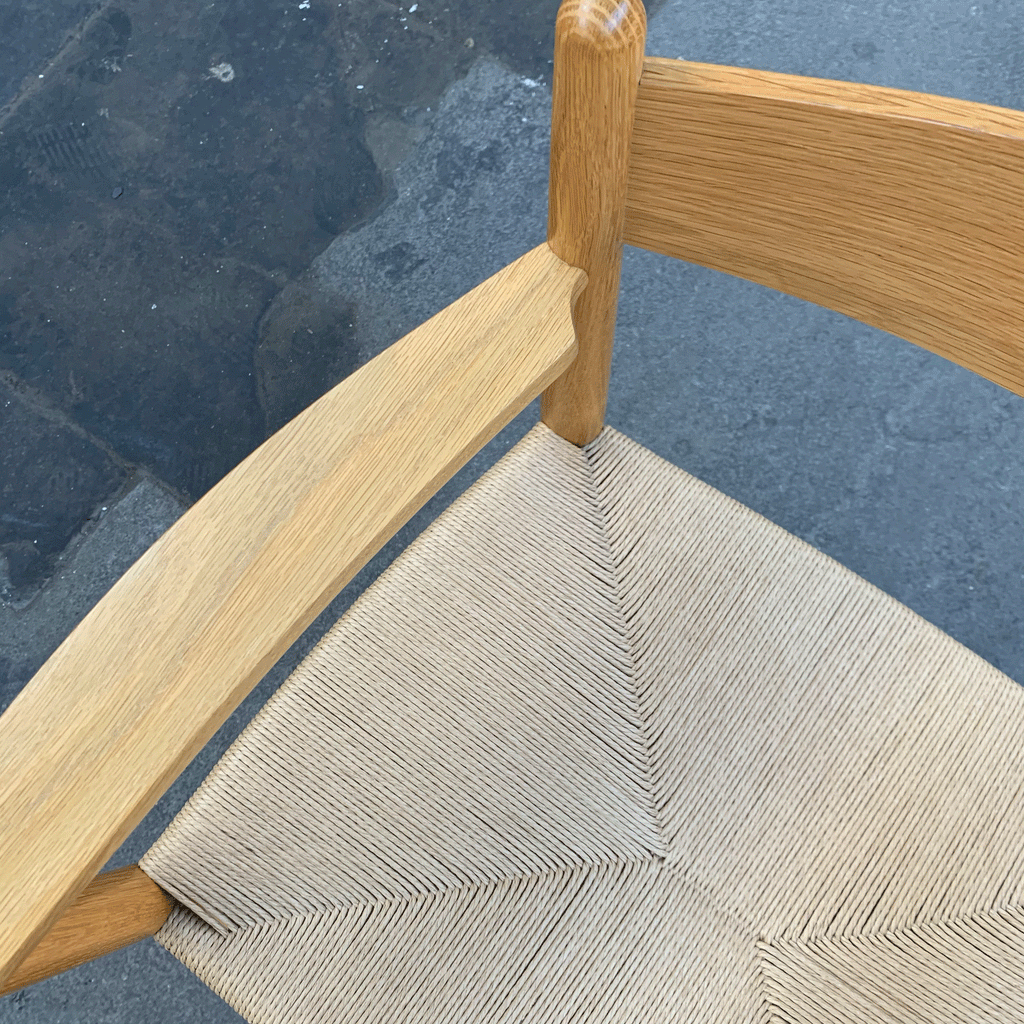 CH37 chair des. Hans J. Wegner, 1962 (made by Carl Hansen & Son)