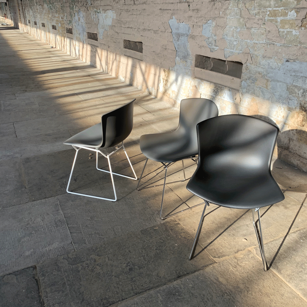 Bertoia Plastic Side Chair des. Harry Bertoia, 1956 - grey shell / chrome base (made by Knoll)