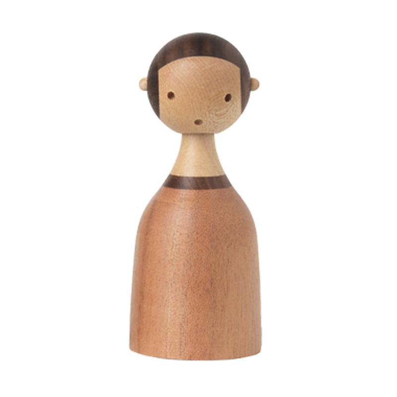 KIN Girl by Lars Beller Fjetland