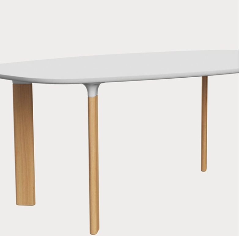 Analogue Dining table des. Jaime Hayon - White / Oak - made by Fritz Hansen