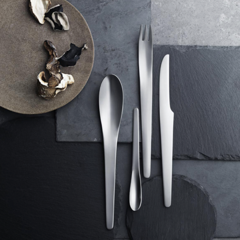 Cutlery Set des. Arne Jacobsen, 1957 for Georg Jensen - 24 pieces (6x knives, forks, small & large spoons)