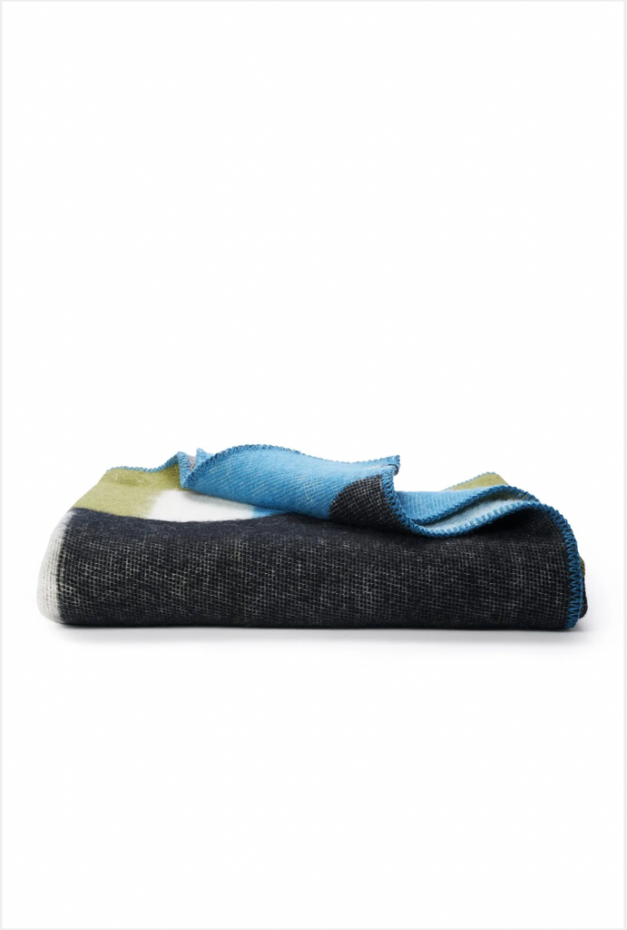 The Flower wool blanket / throw des. Jacco Bunt for ZigZagZurich