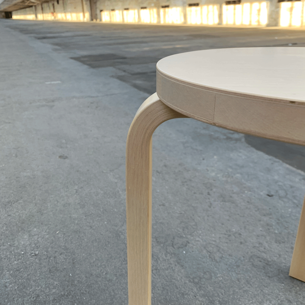 Stool 60 des Alvar Aalto, 1933 (made by Artek)