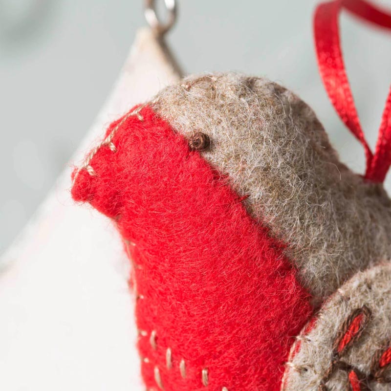 Corinne Lapierre Robin Christmas Decoration Felt Craft Kit