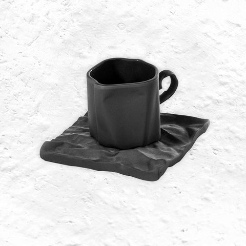 Bent Espresso Cup & Saucer - Black - des. Marek Cecula, Polskie Fabryki Porcelany – Ćmielów Design Studio