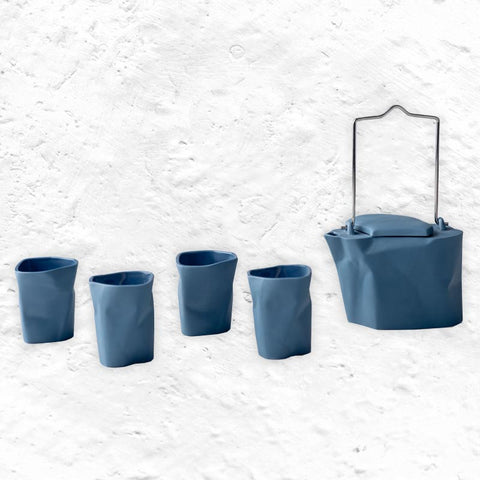 Bent Tea Set - Blue - des. Marek Cecula, Polskie Fabryki Porcelany – Ćmielów Design Studio