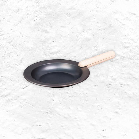 Juu Frying Pan with detachable Beechwood handle - 20cm - by Fujita Kinzoku