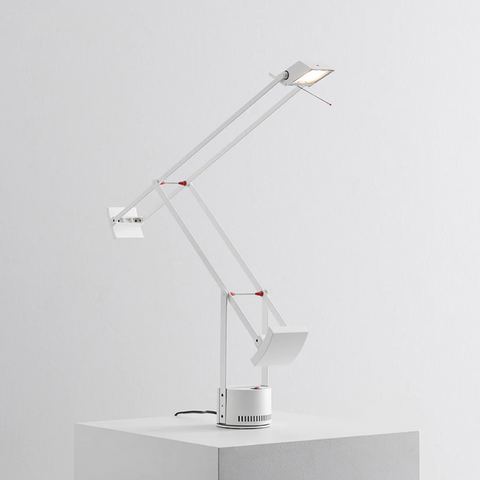 Tizio Table Light by des. Richard Sapper for Artemide, 1973 - White