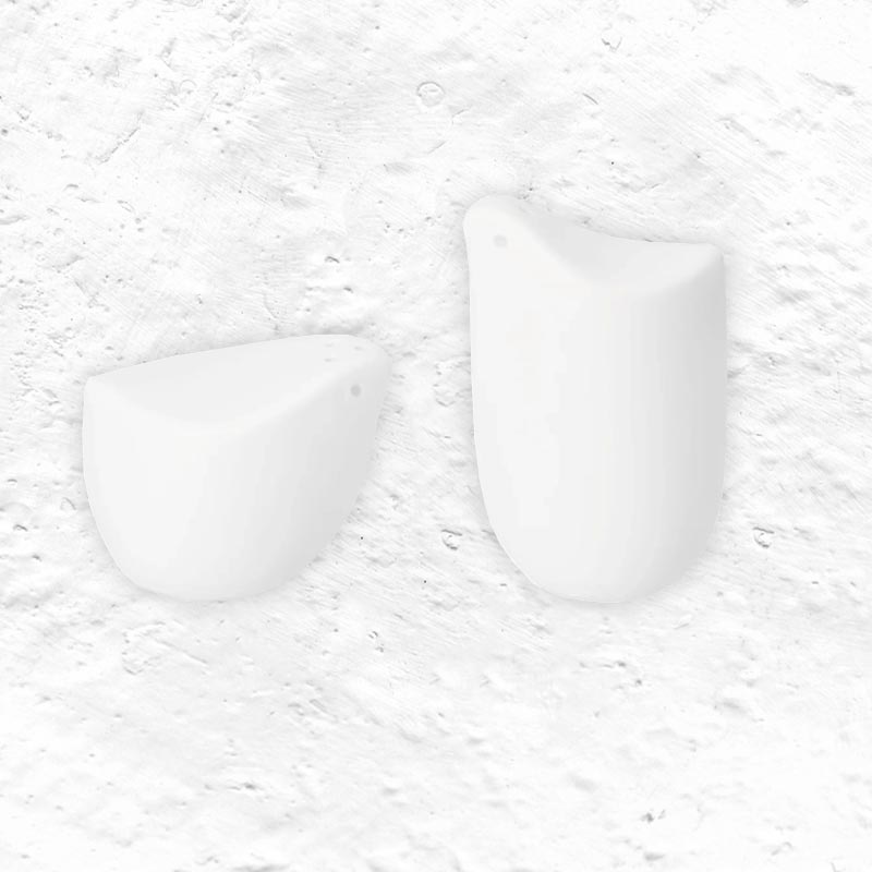 Salt and Pepper Bird, by Räder
